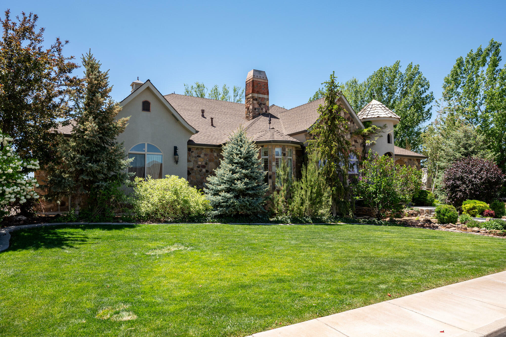 Property Photo: 3369 W 1375 N UT 84721