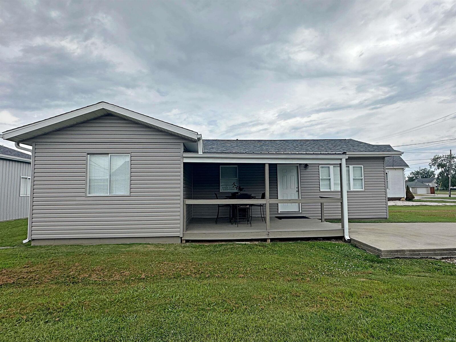 Property Photo:  402 Sheridan Street  IN 47553 