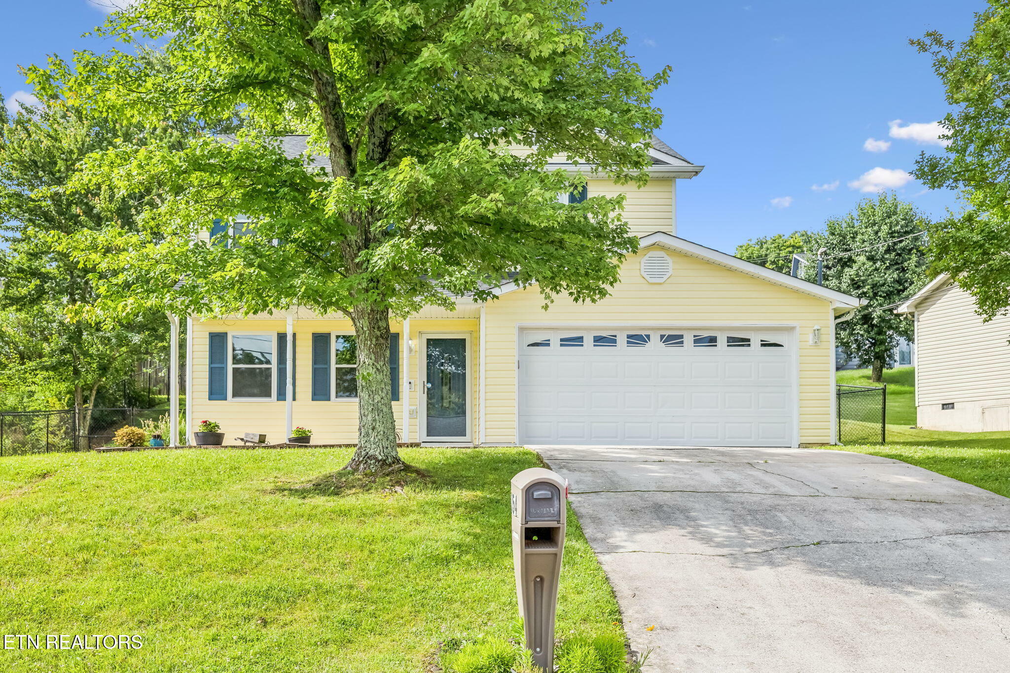 Property Photo: 6054 Warrenpark Lane TN 37912