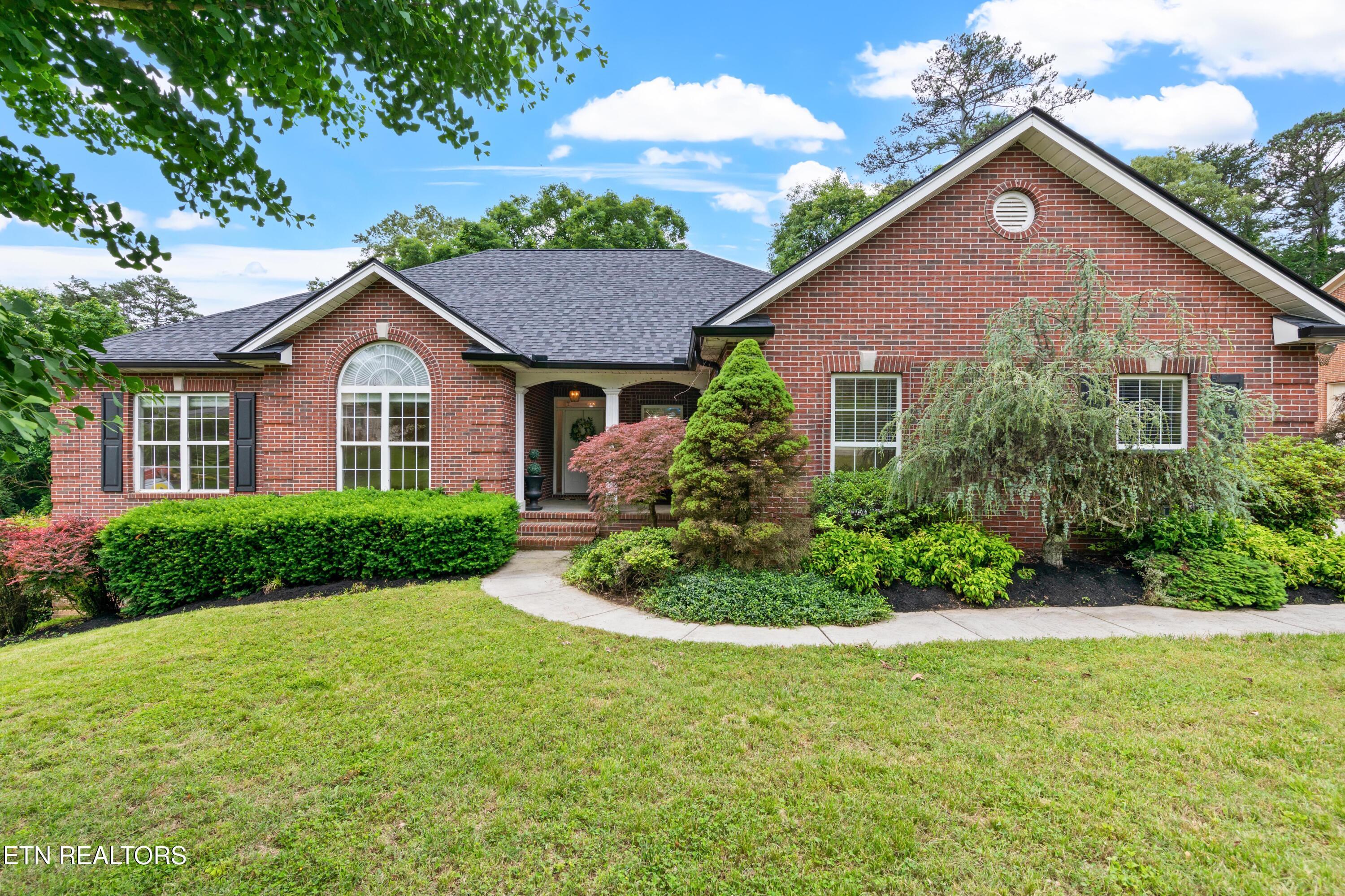 Property Photo: 5312 Windingbrooke Lane TN 37918
