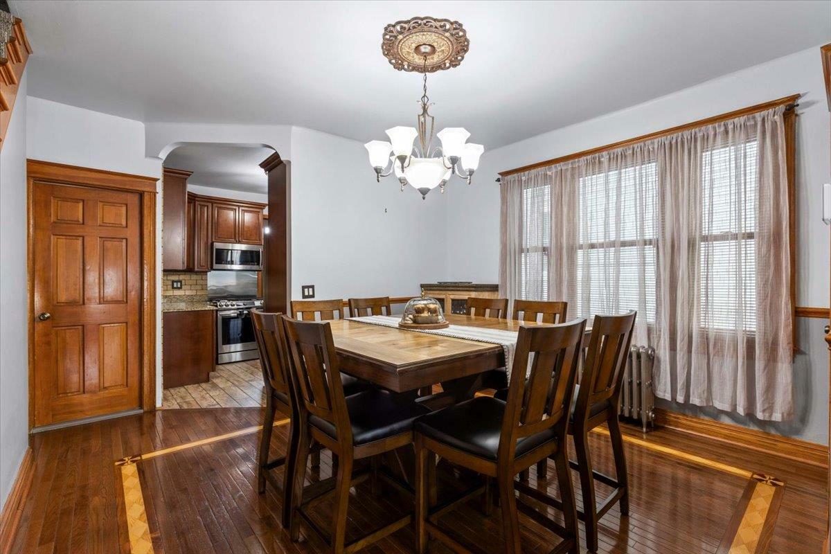 Property Photo:  1444 Gillespie Avenue  NY 10461 