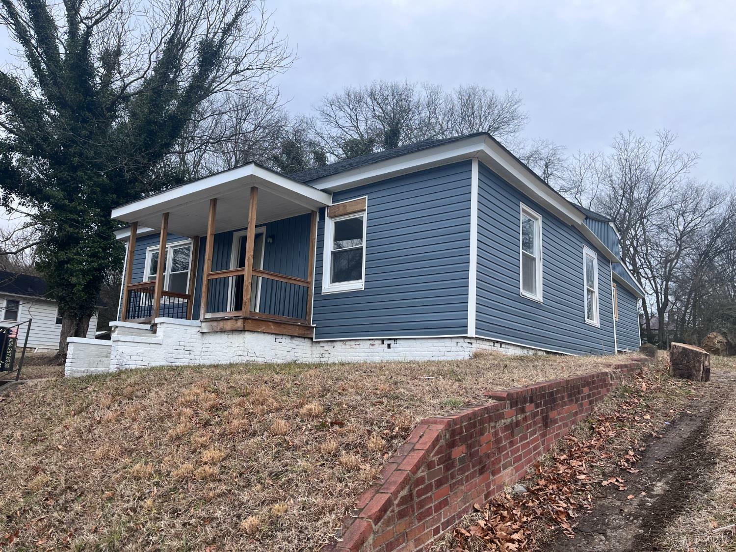 Property Photo: 321 Moffett Street VA 24541