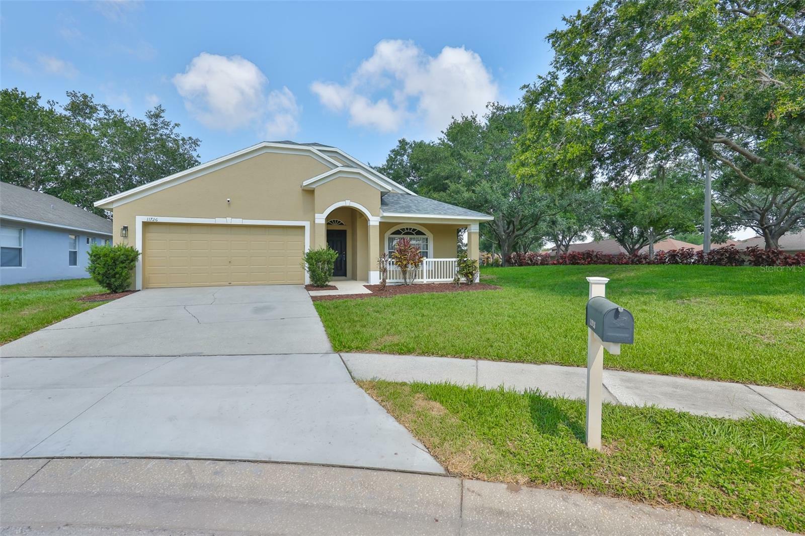 Property Photo: 11726 S Stone Lane FL 33569