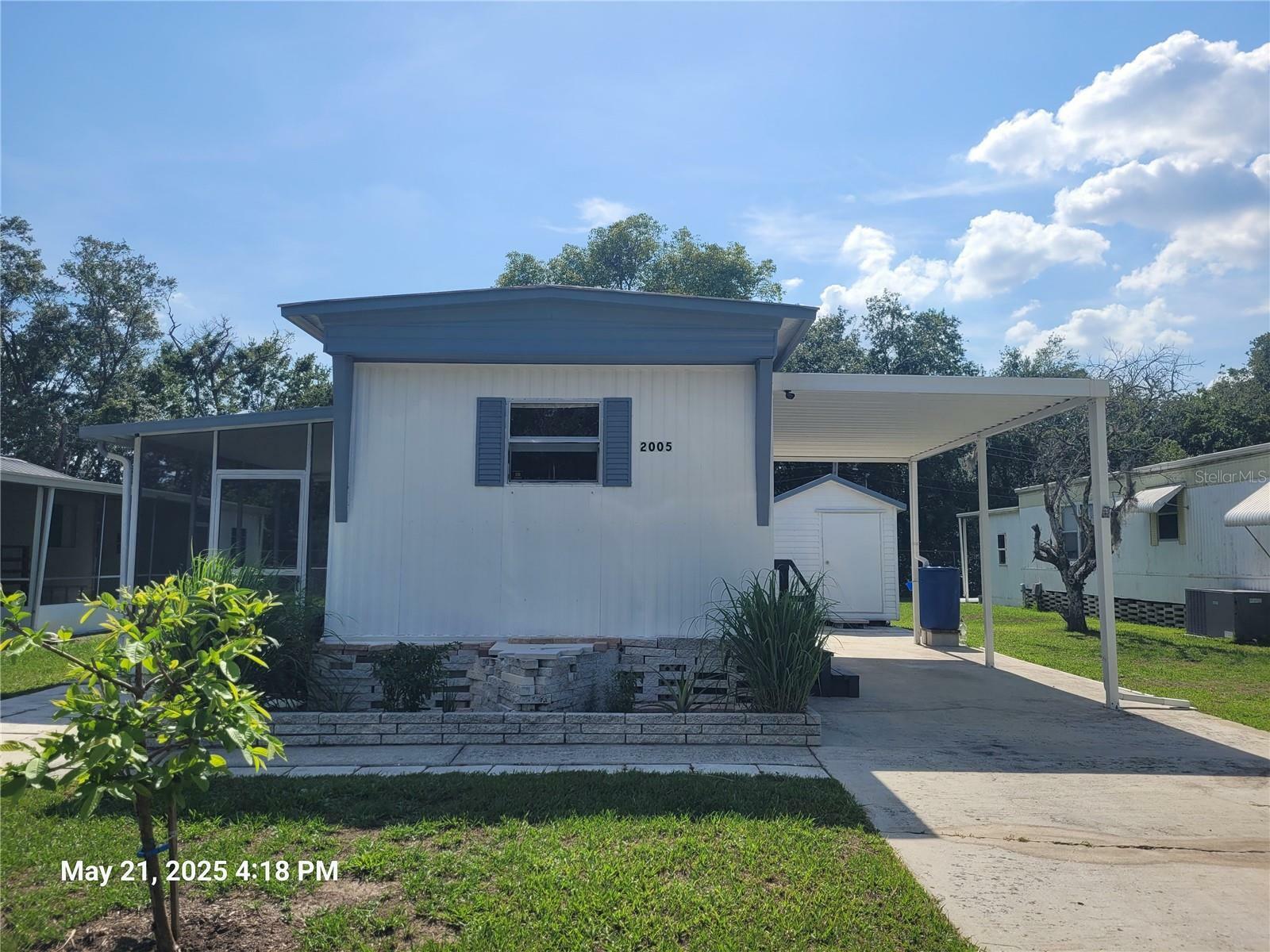 Property Photo: 2005 Blue Lake Drive FL 33801