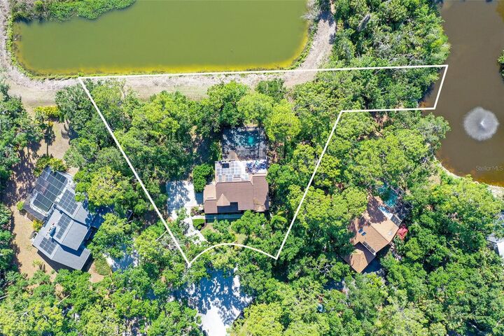 Property Photo:  4917 Leatha Lane  FL 34232 