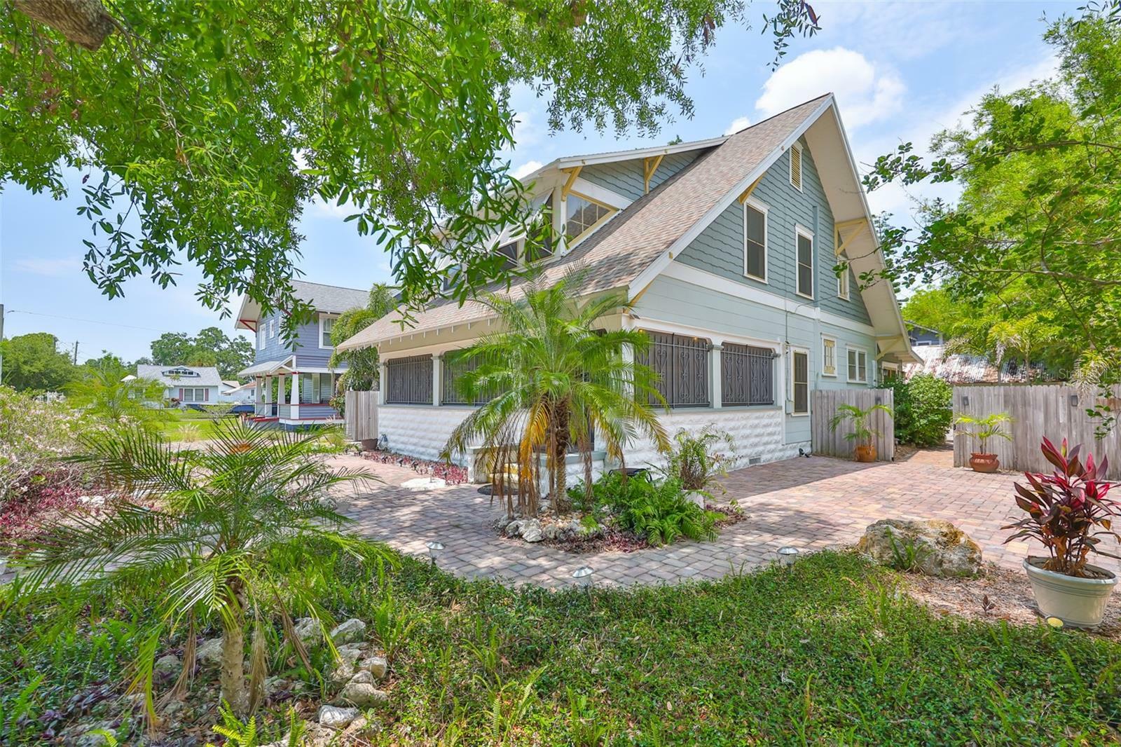 Property Photo: 1825 2nd Street S FL 33705