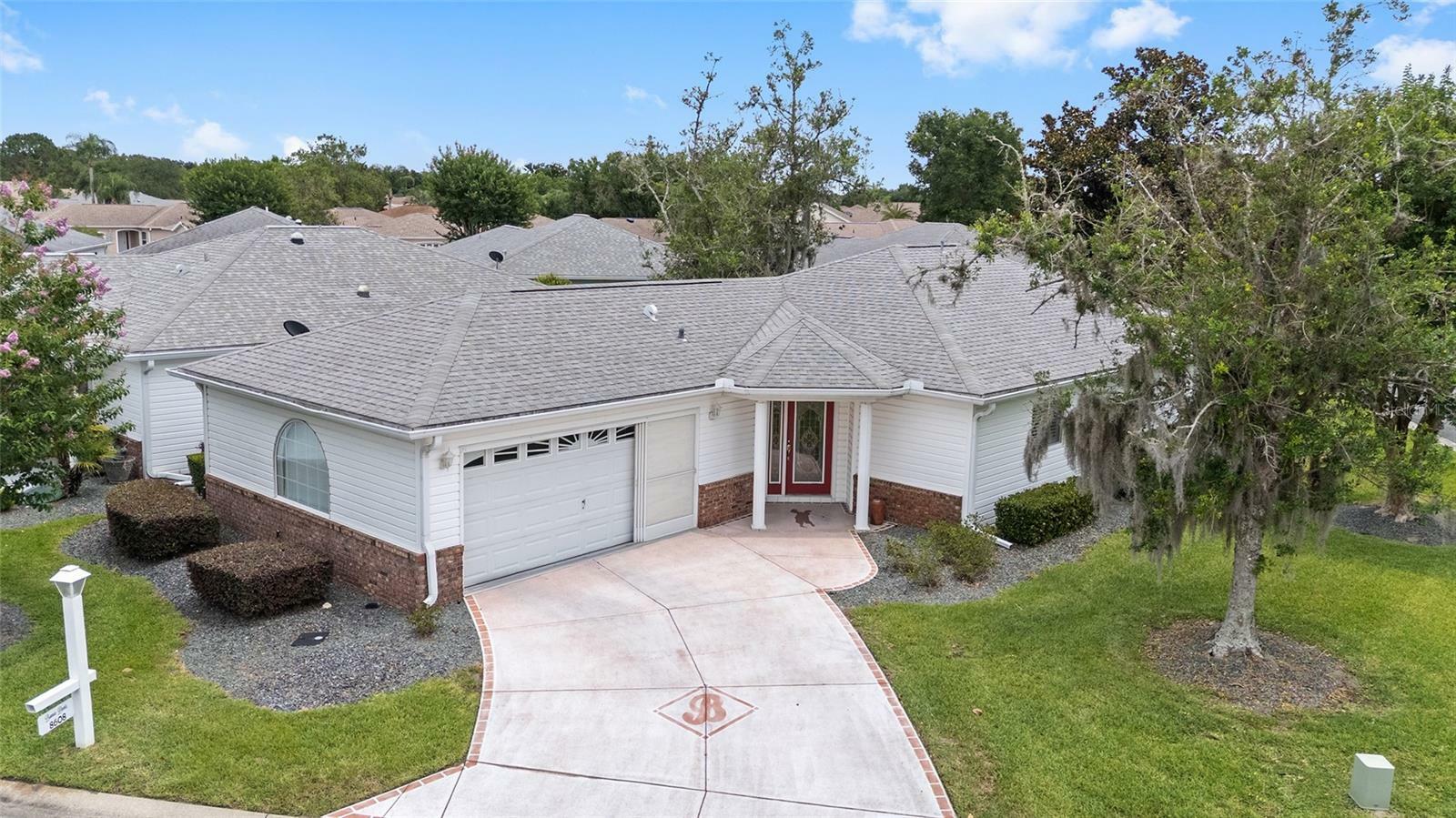 Property Photo: 8608 SE 141st Street Road FL 34491