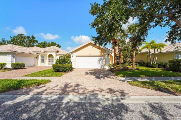Property Photo:  7716 Uliva Way  FL 34238 