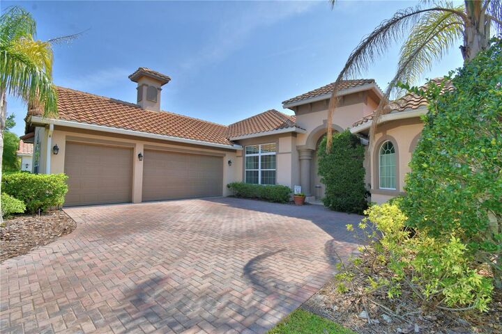 Property Photo: 2340 Pinehurst Court FL 33837