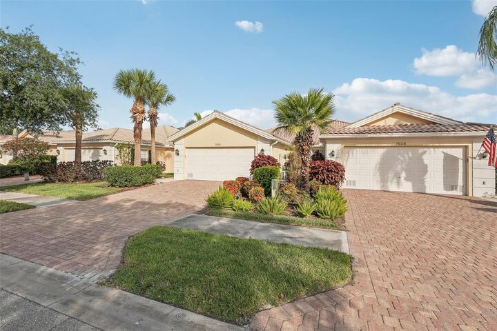 Property Photo:  7632 Quinto Drive  FL 34238 
