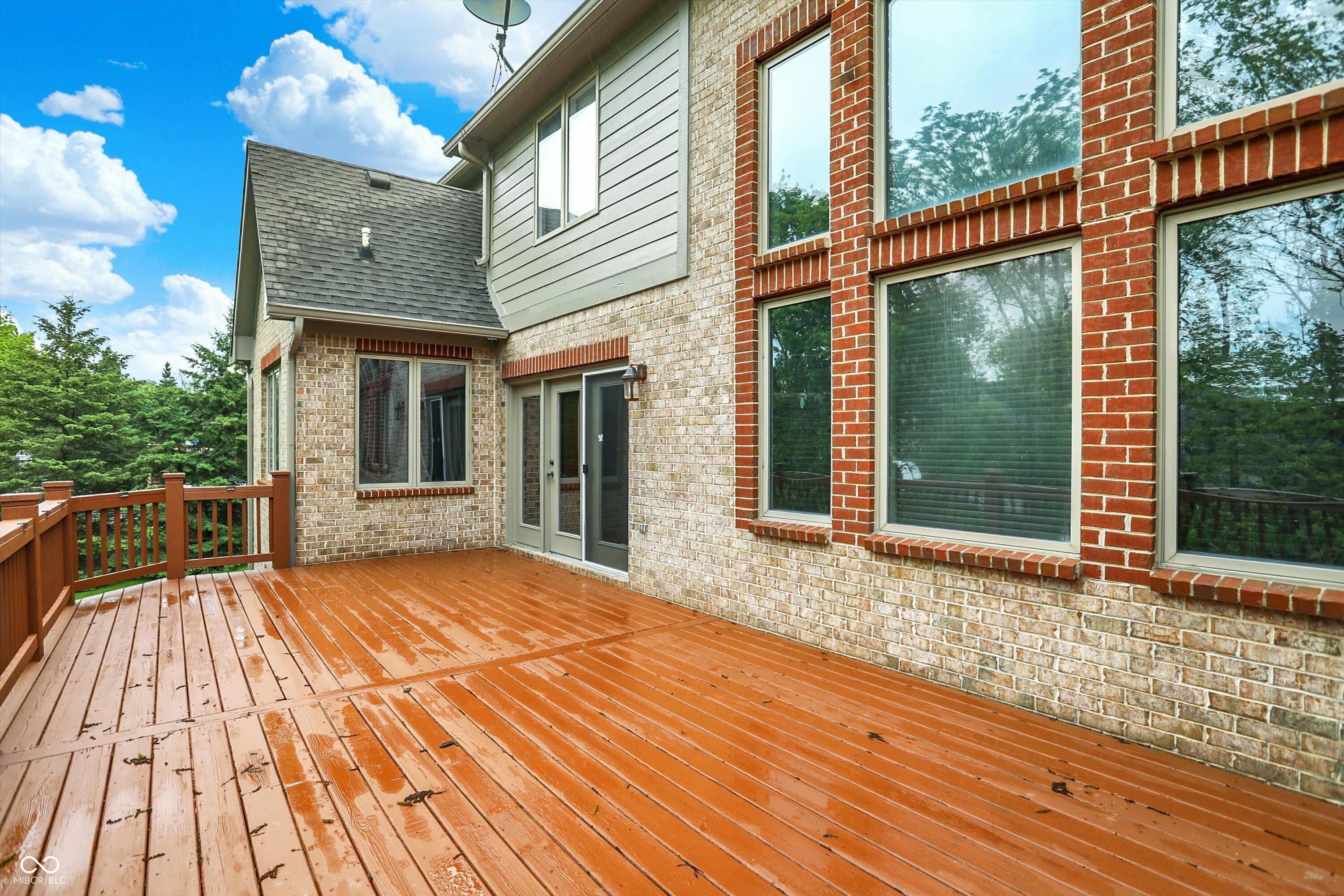 Property Photo: 13758 Foxdale Lake Drive IN 46032