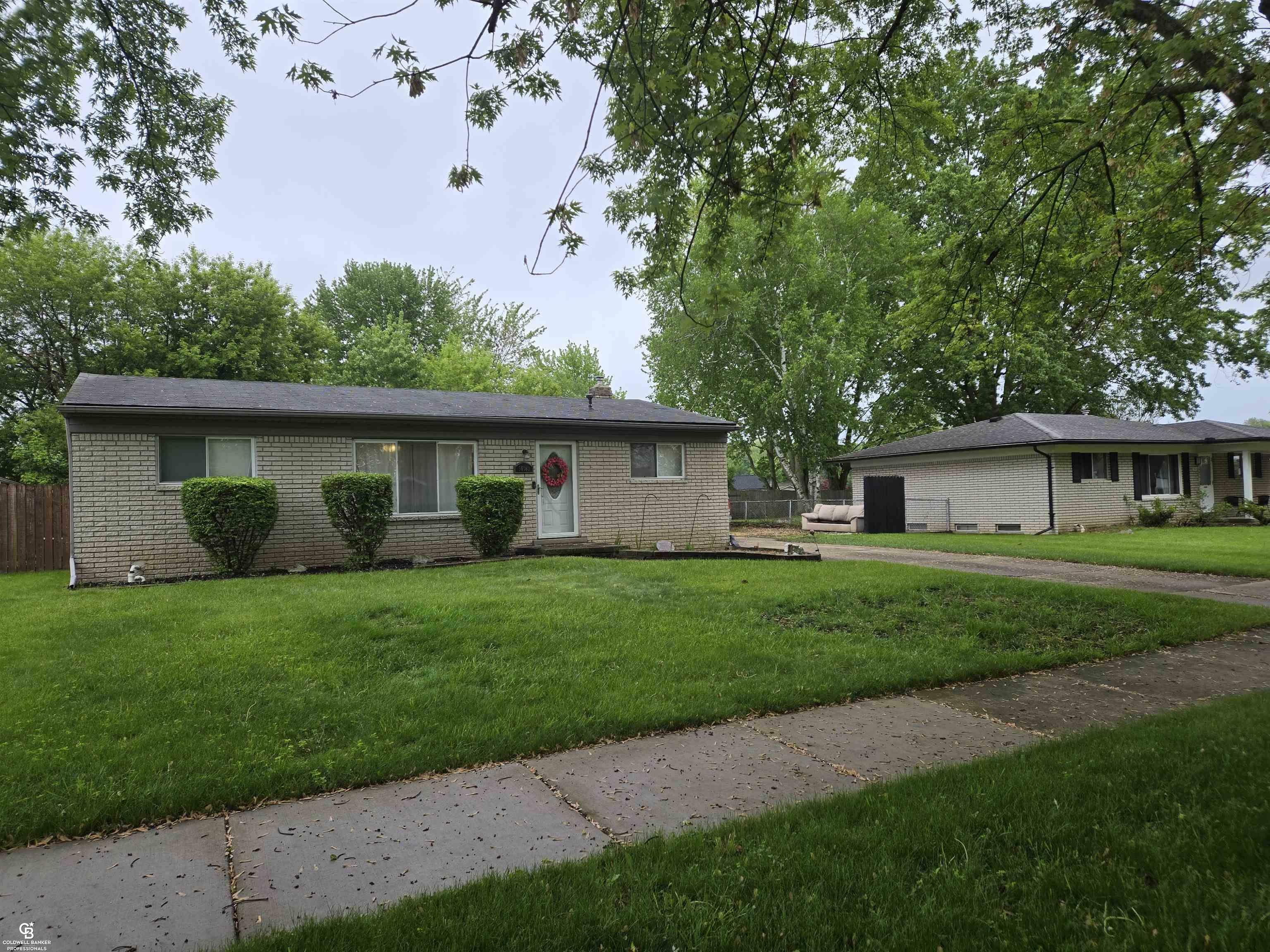 Property Photo: 50180 Spruce Street MI 48047