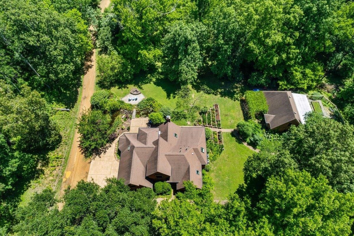 Property Photo: 1420 N Reid Hooker Rd TN 38028