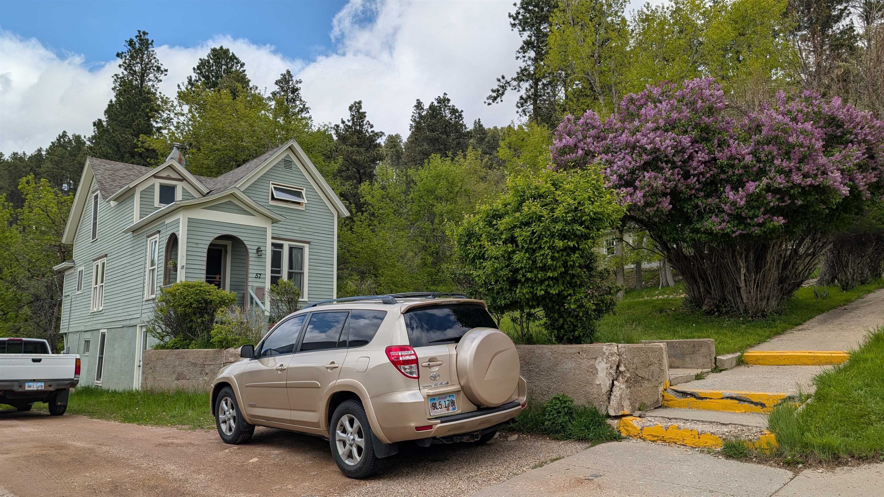 57 Lincoln Avenue  Deadwood SD 57732 photo