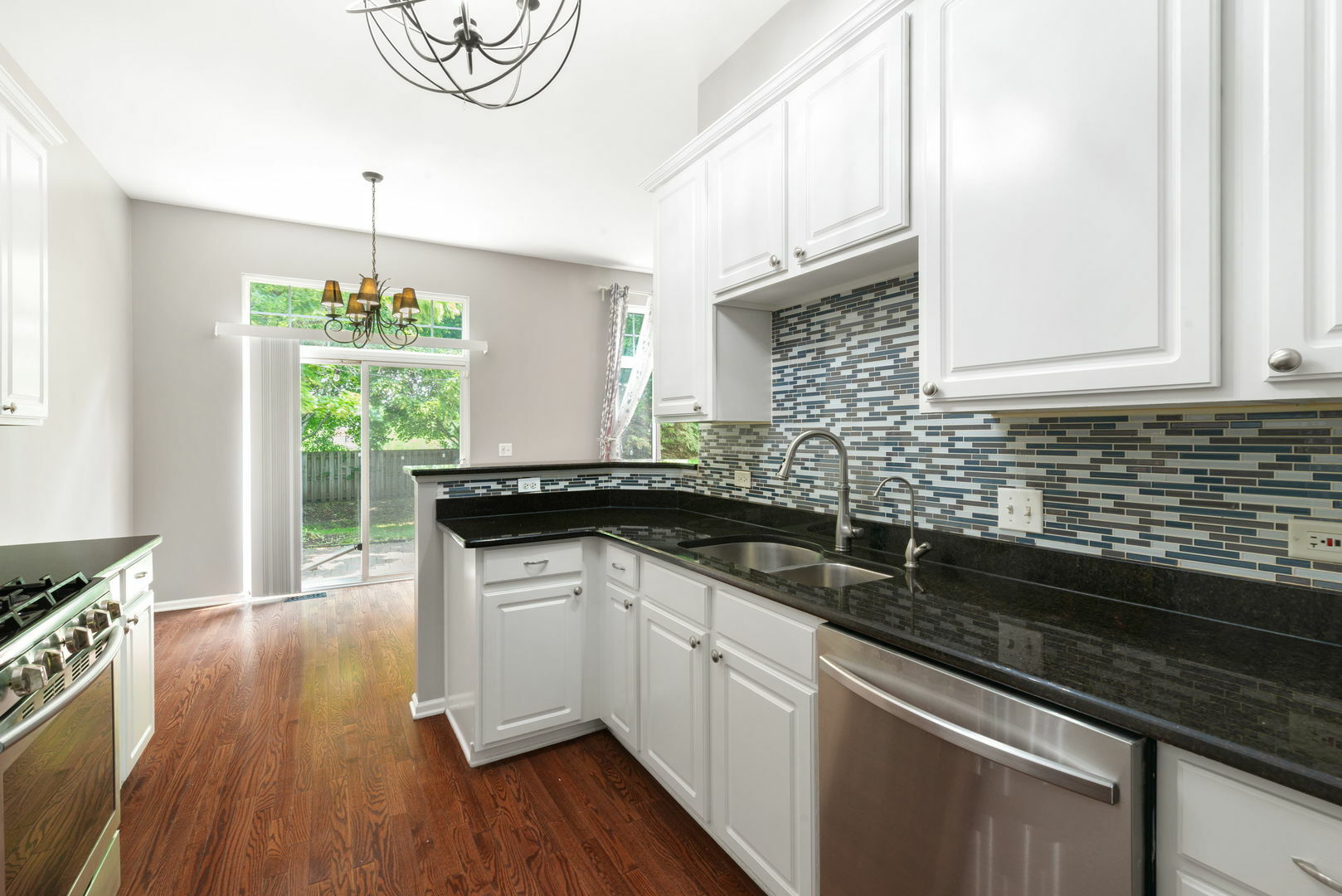 Property Photo: 3331 Rosecroft Lane IL 60564