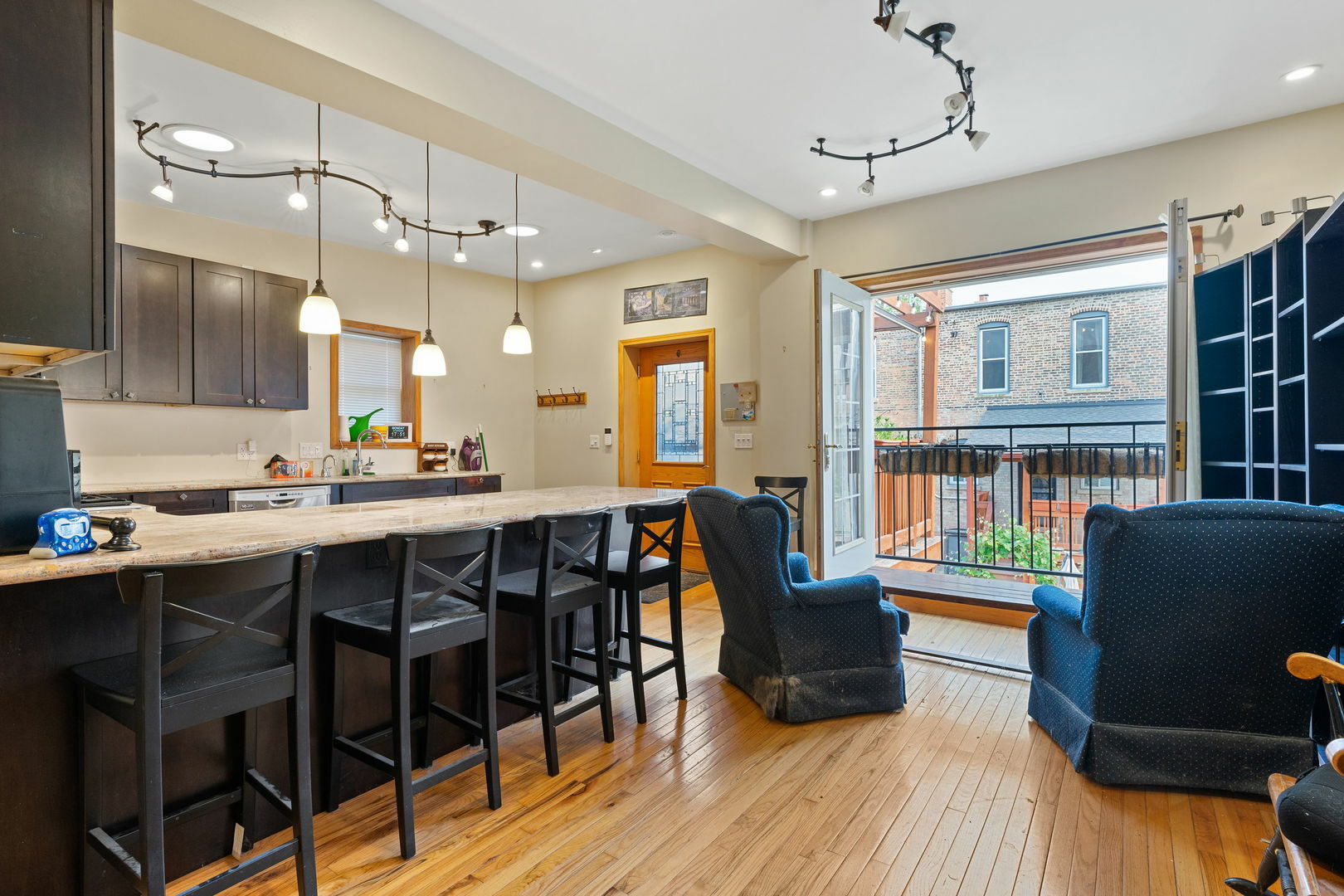 Property Photo: 3230 W Fulton Boulevard IL 60624