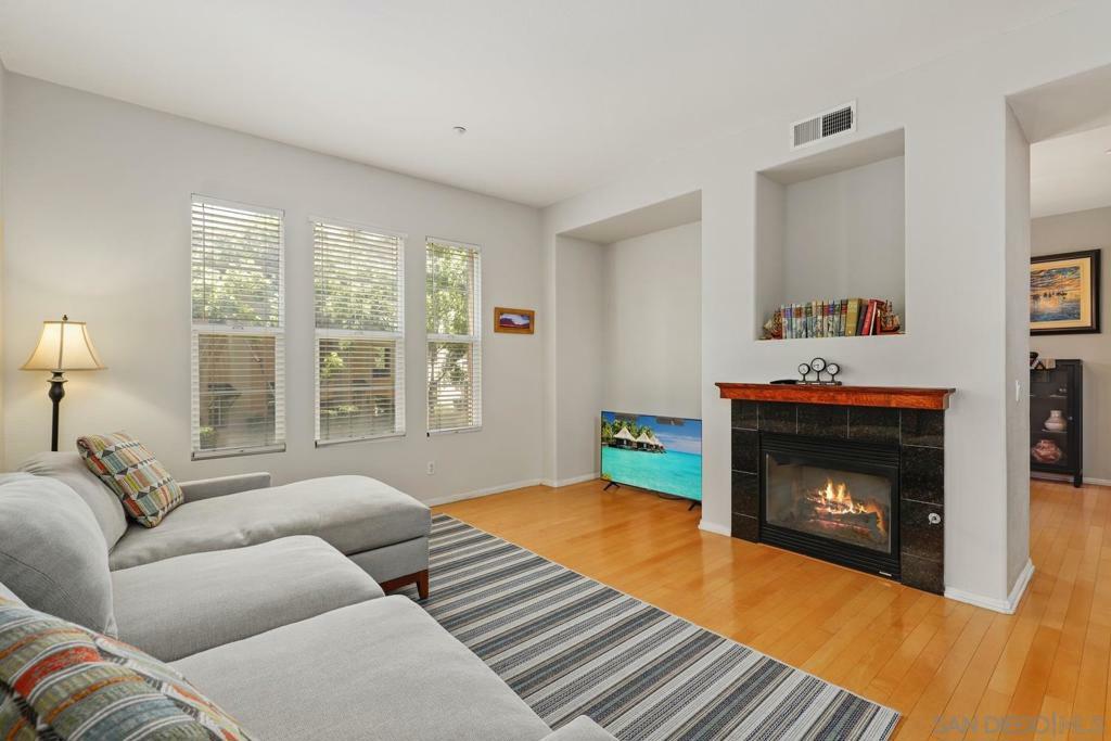 Property Photo: 2801 Escala Cir CA 92108