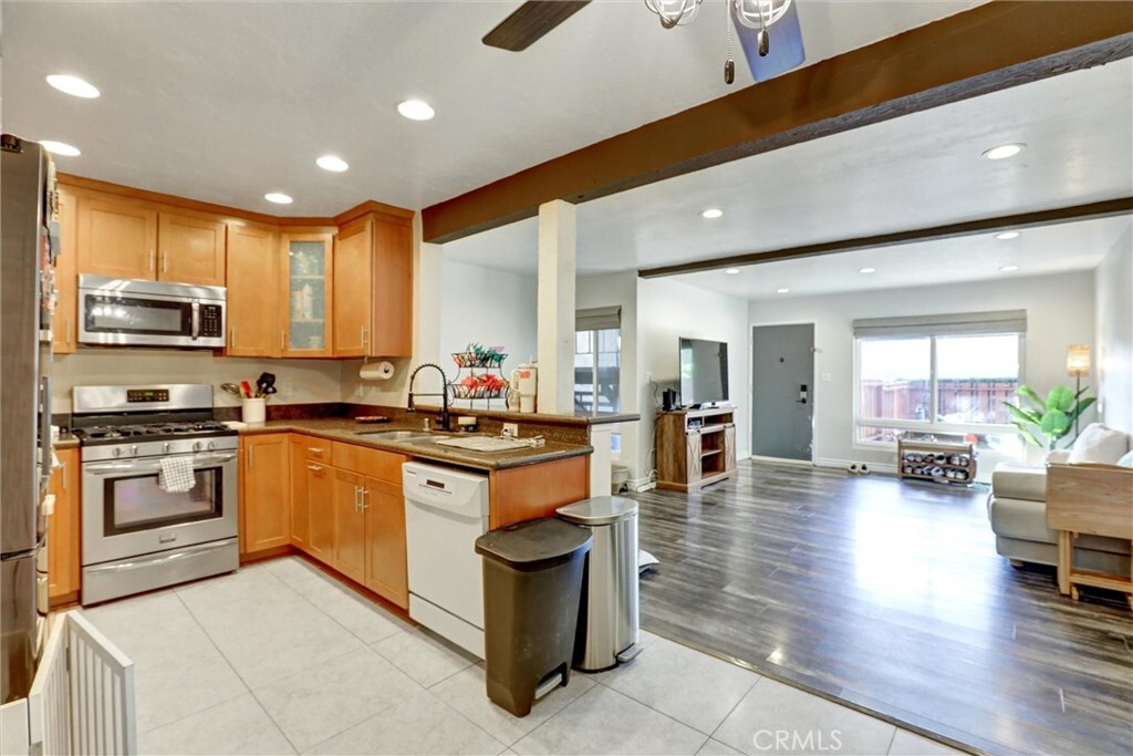 Property Photo:  3723 Country Club Drive 9  CA 90807 