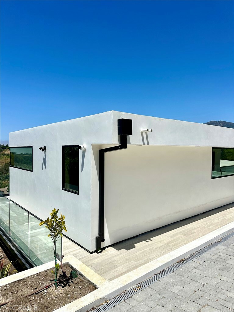 Property Photo:  6305 Gayton Place  CA 90265 