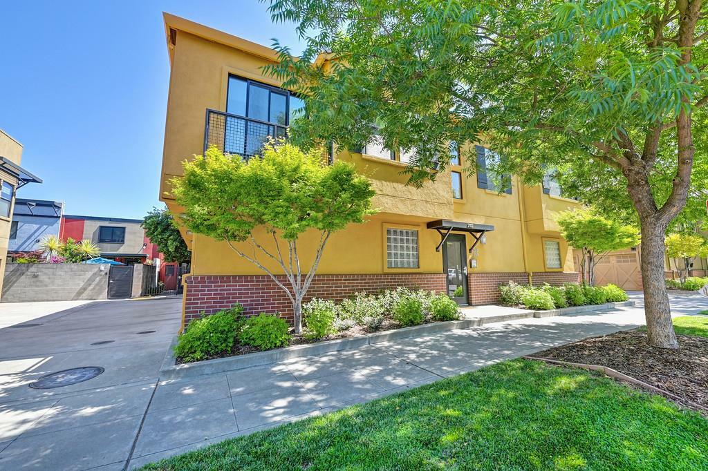 Property Photo:  2117 S Street 204  CA 95816 
