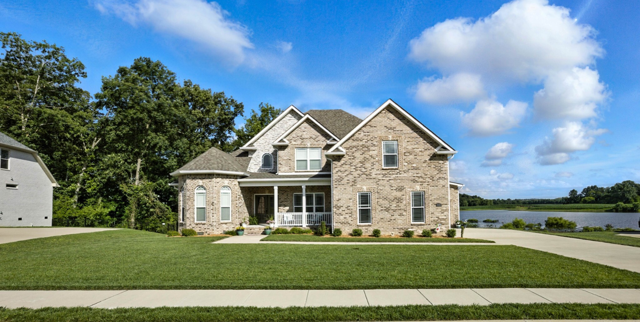 Property Photo: 1121 Archibald Dr TN 37040