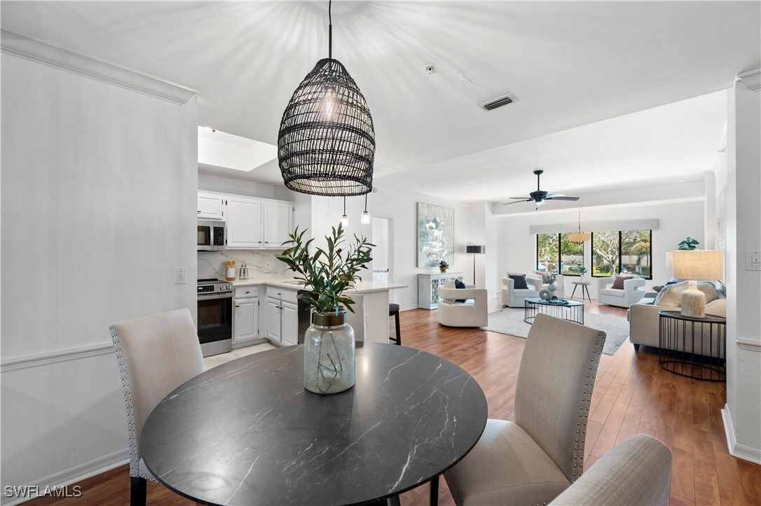 Property Photo: 201 Arbor Lake Drive 204 FL 34110