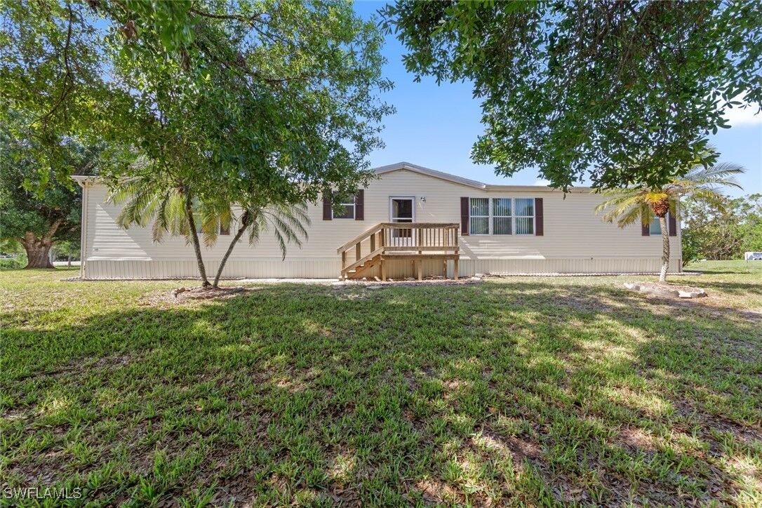 Property Photo:  40181 Little Farm Road  FL 33982 