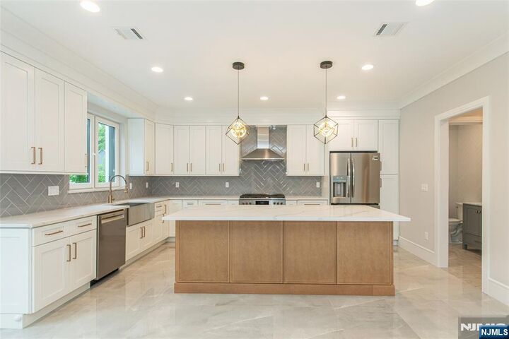 Property Photo:  56B Jefferson  NJ 07630 