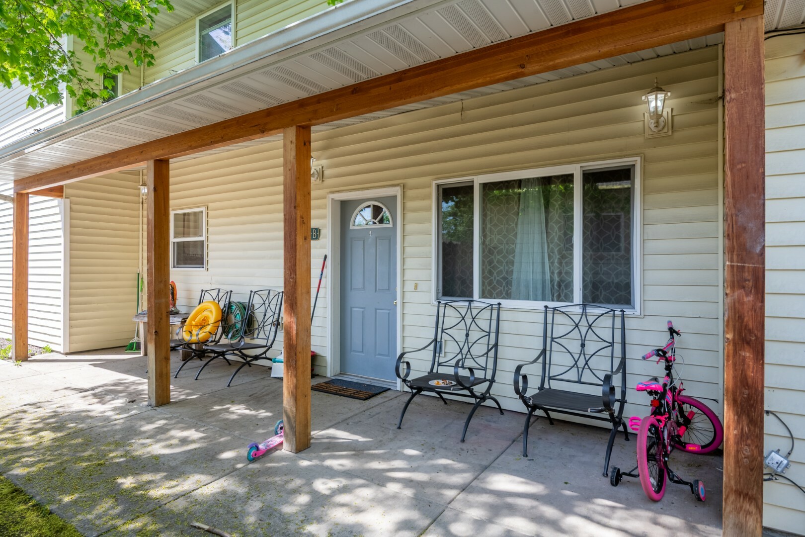 Property Photo: 1935 S 12th Street W MT 59801