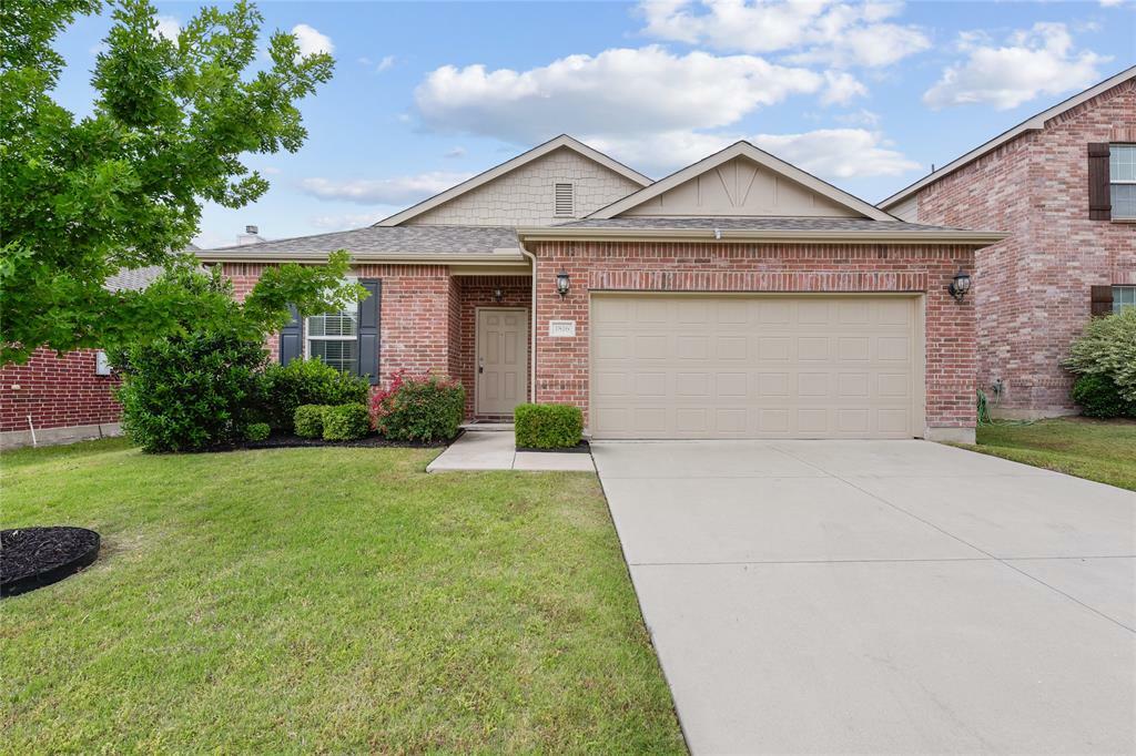 Property Photo: 1816 Gayla Creek Drive TX 75068