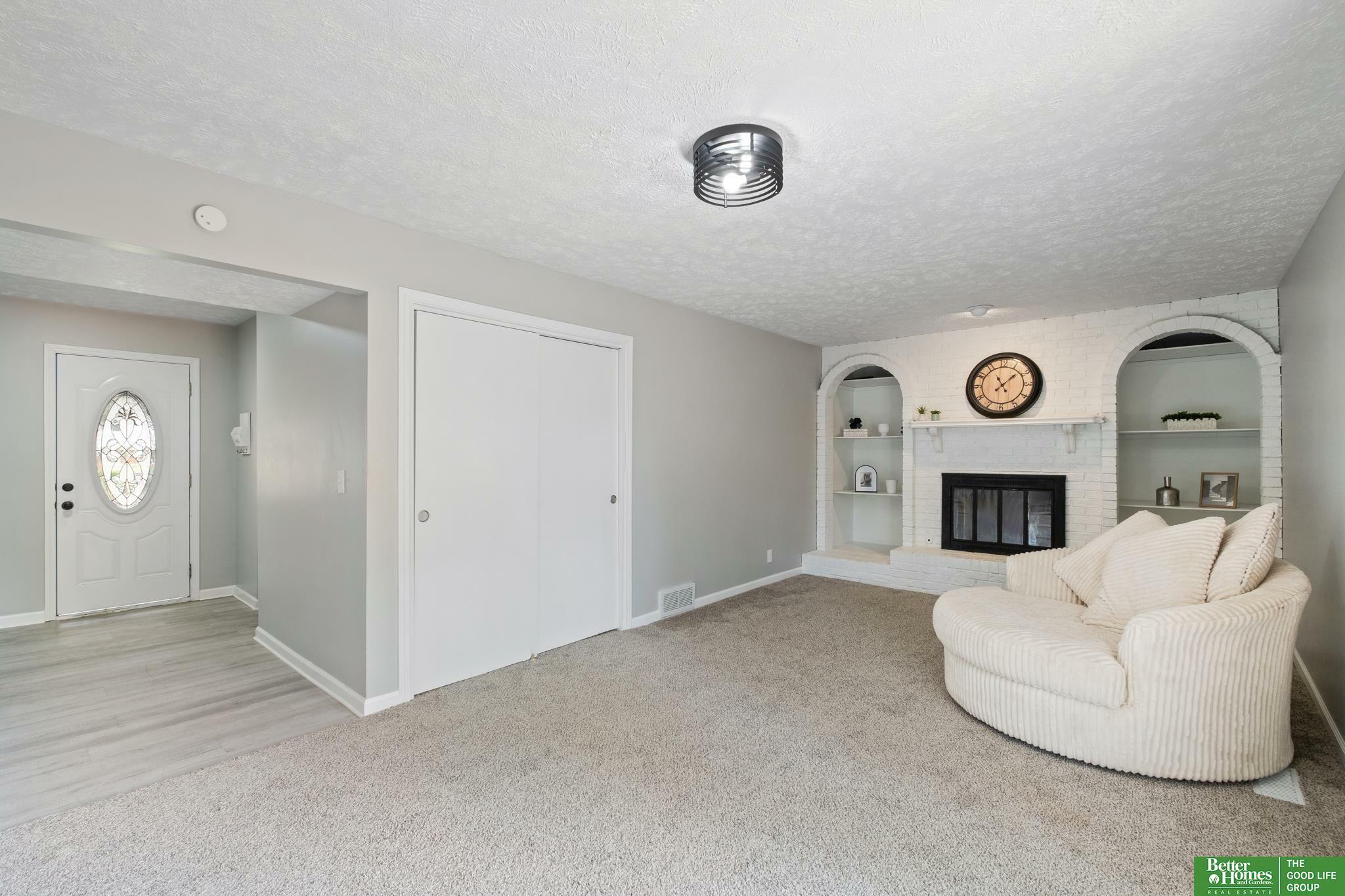 Property Photo: 3501 Leawood Drive NE 68123
