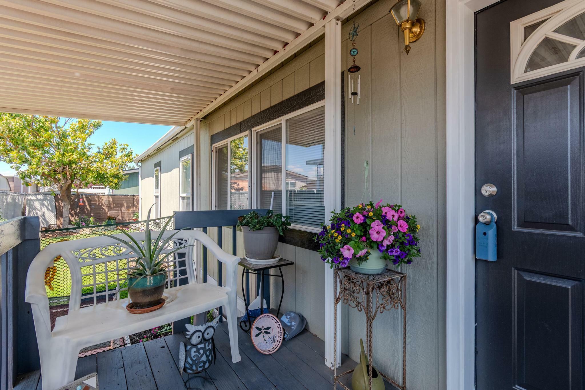 Property Photo: 1570 S Peach Street Spc 115 OR 97501