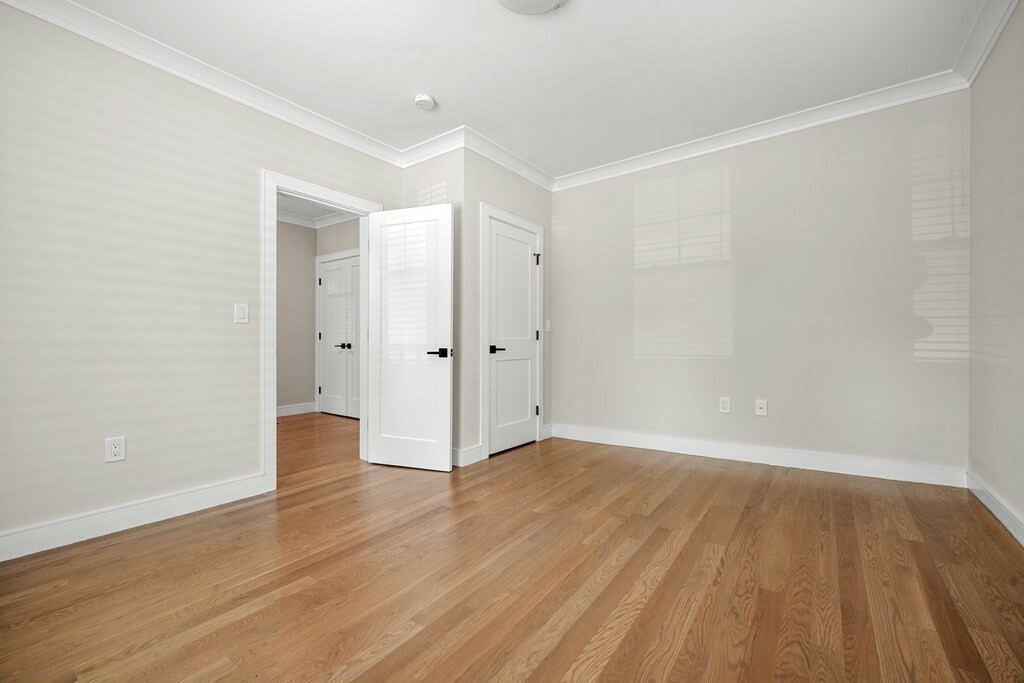 Property Photo: 44 Iffley Road 2 MA 02130