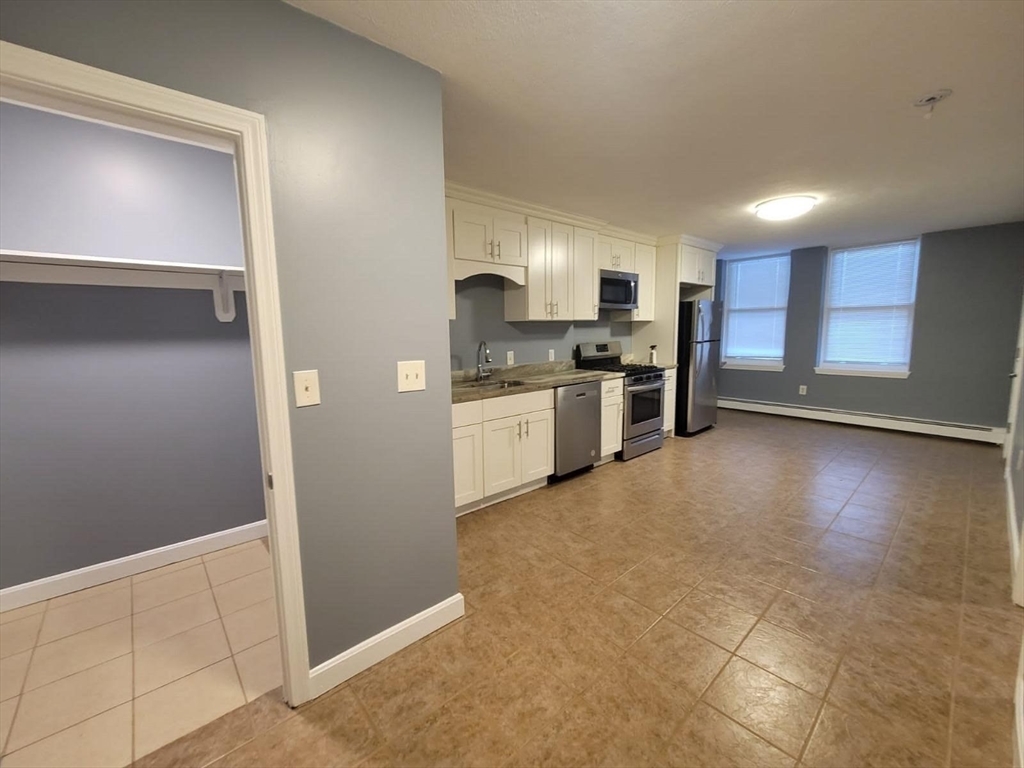 Property Photo:  237 Chestnut St. 3  MA 02150 
