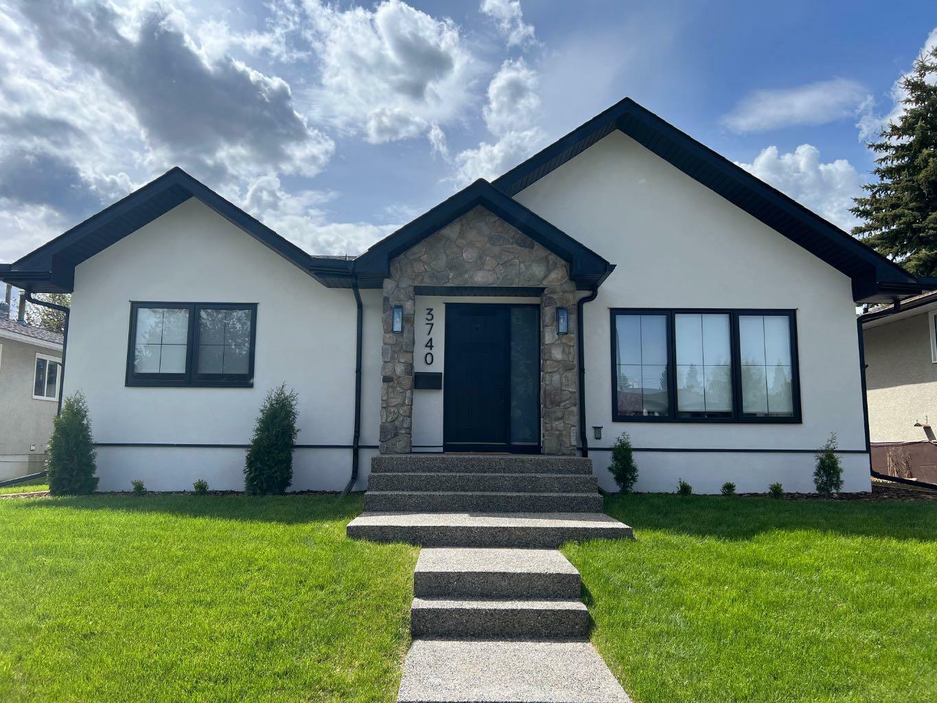 3740 Logan Crescent SW  Calgary AB T3E 5Z5 photo
