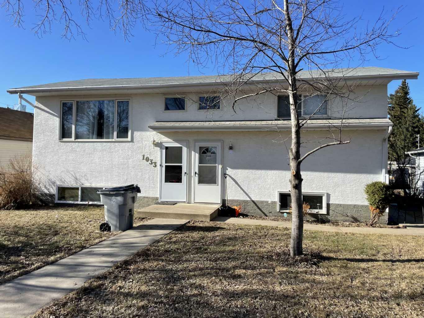 1033 5 Avenue  Wainwright AB T9W 1L9 photo