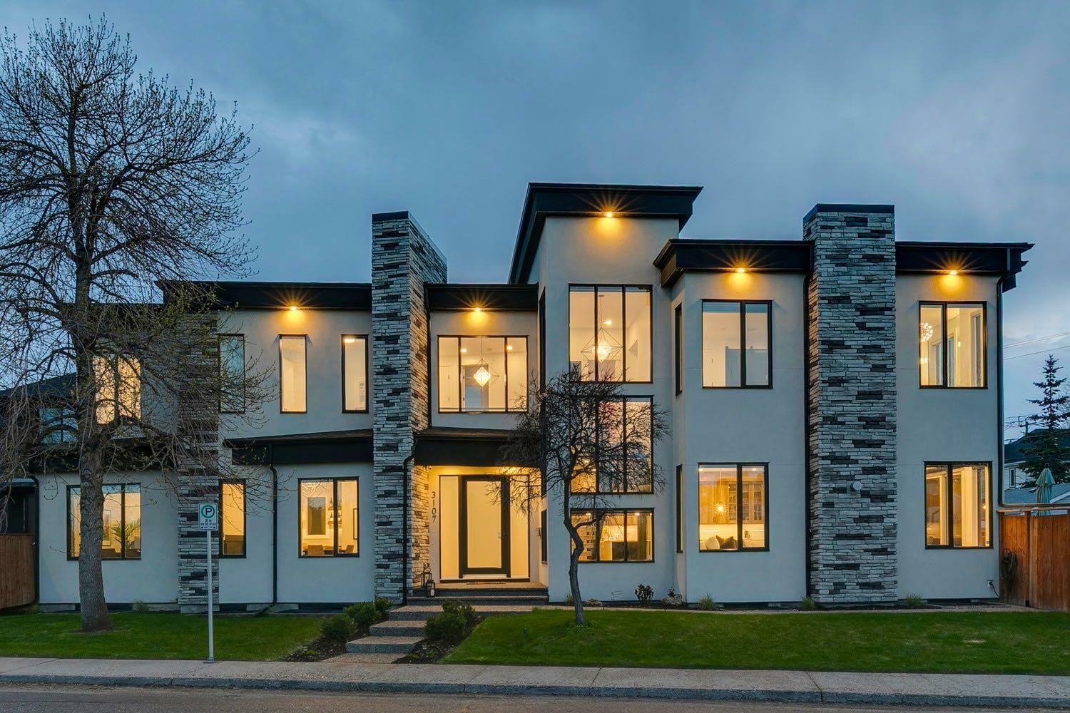 Property Photo: 3107 5 Avenue NW AB T2R 0V3
