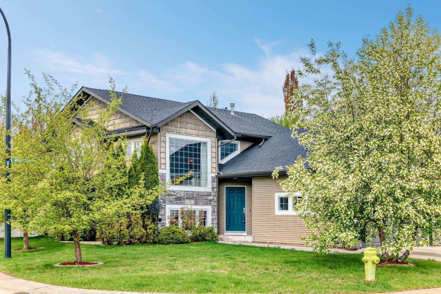 Property Photo: 4 Weddell Crescent AB T4N 7E7