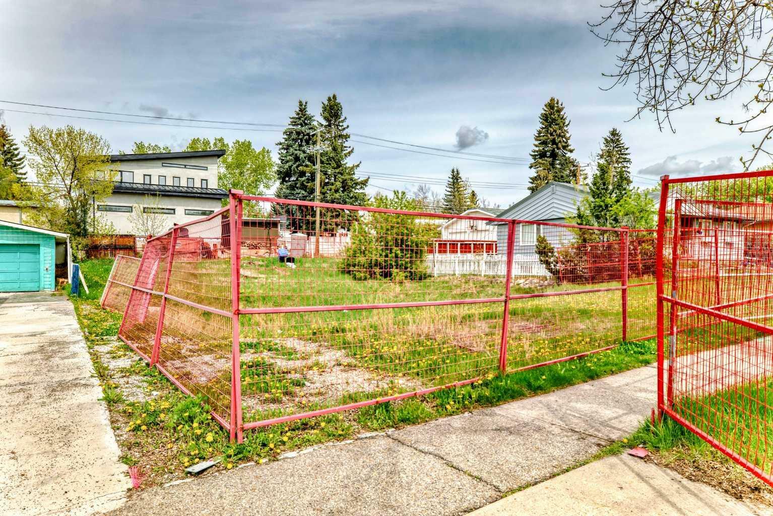 Photo de la propriété: 523 Northmount Drive NW AB T2K 3J1