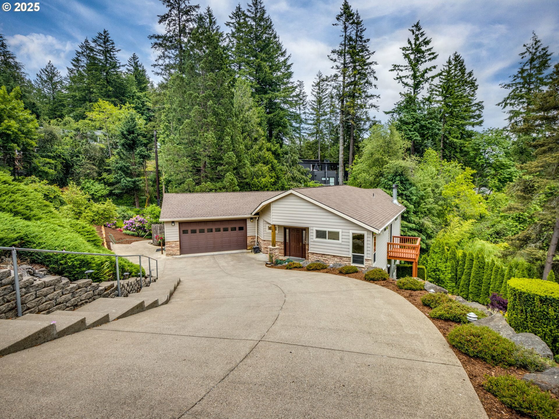 Property Photo:  5522 SW Jefferson St  OR 97221 
