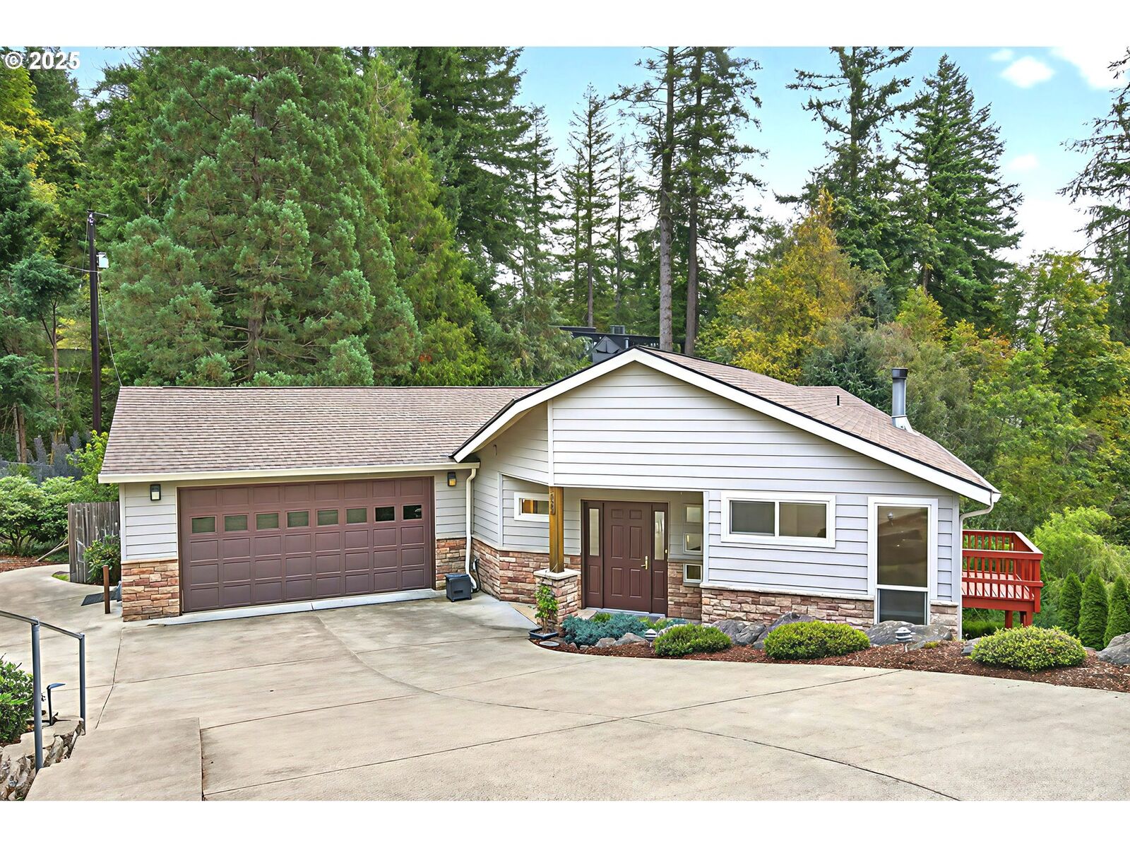 Property Photo: 5522 SW Jefferson St OR 97221