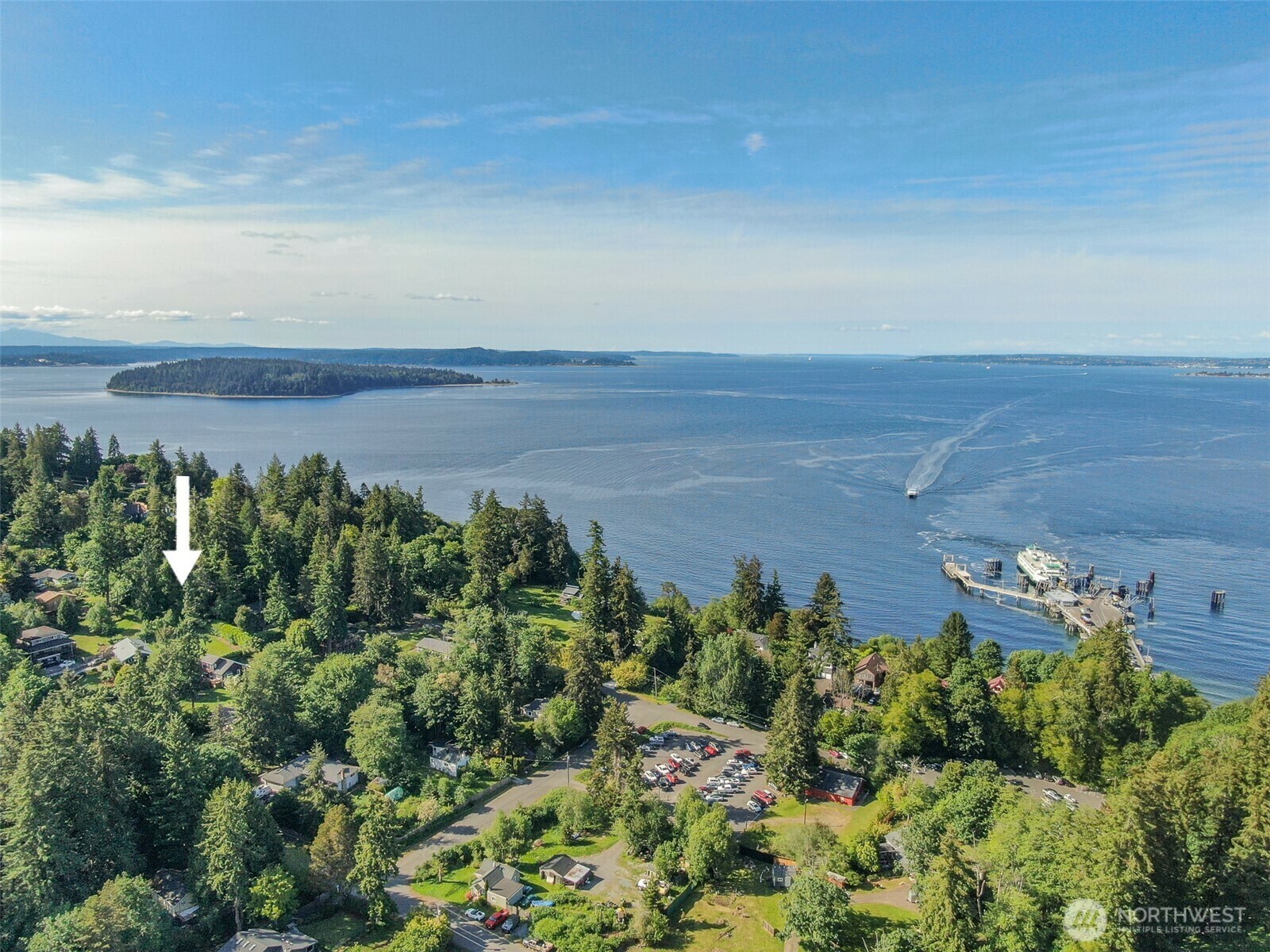 Property Photo:  1052 Xx SW Cowan Road  WA 98070 