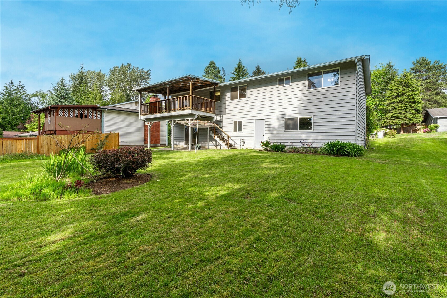 Property Photo: 18501 128th Place SE WA 98055