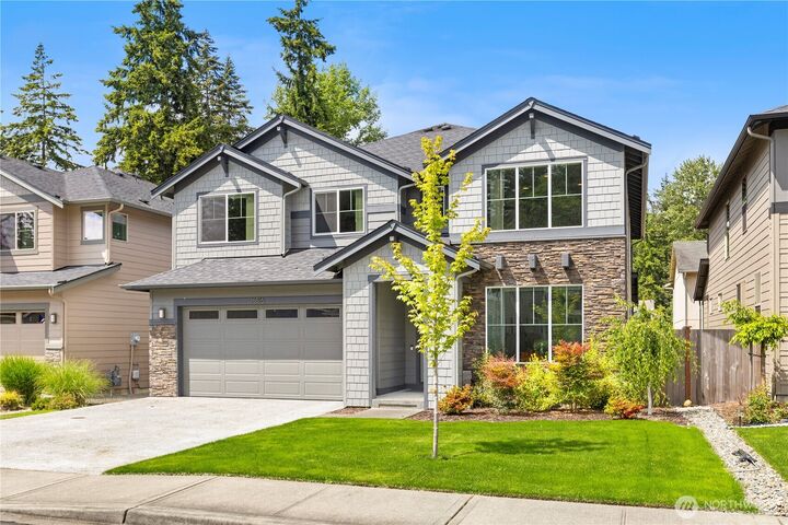 Property Photo:  16816  124th Avenue Ct E  WA 98374 