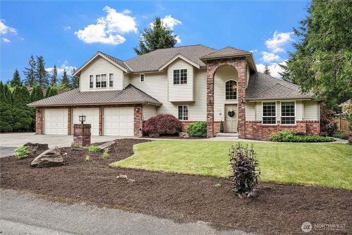Property Photo:  25241  234th Avenue SE  WA 98038 