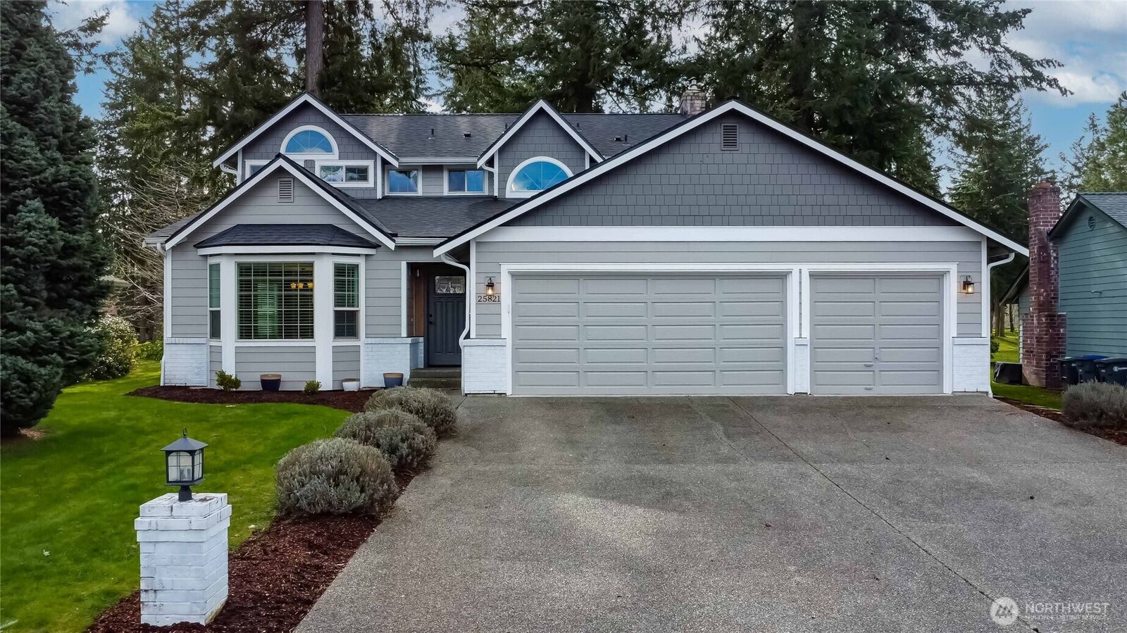 Property Photo:  25821  Lake Wilderness Country Club Drive SE  WA 98038 