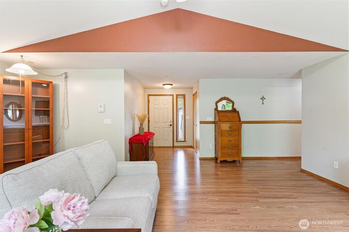 Property Photo: 25420 354th Avenue SE WA 98051