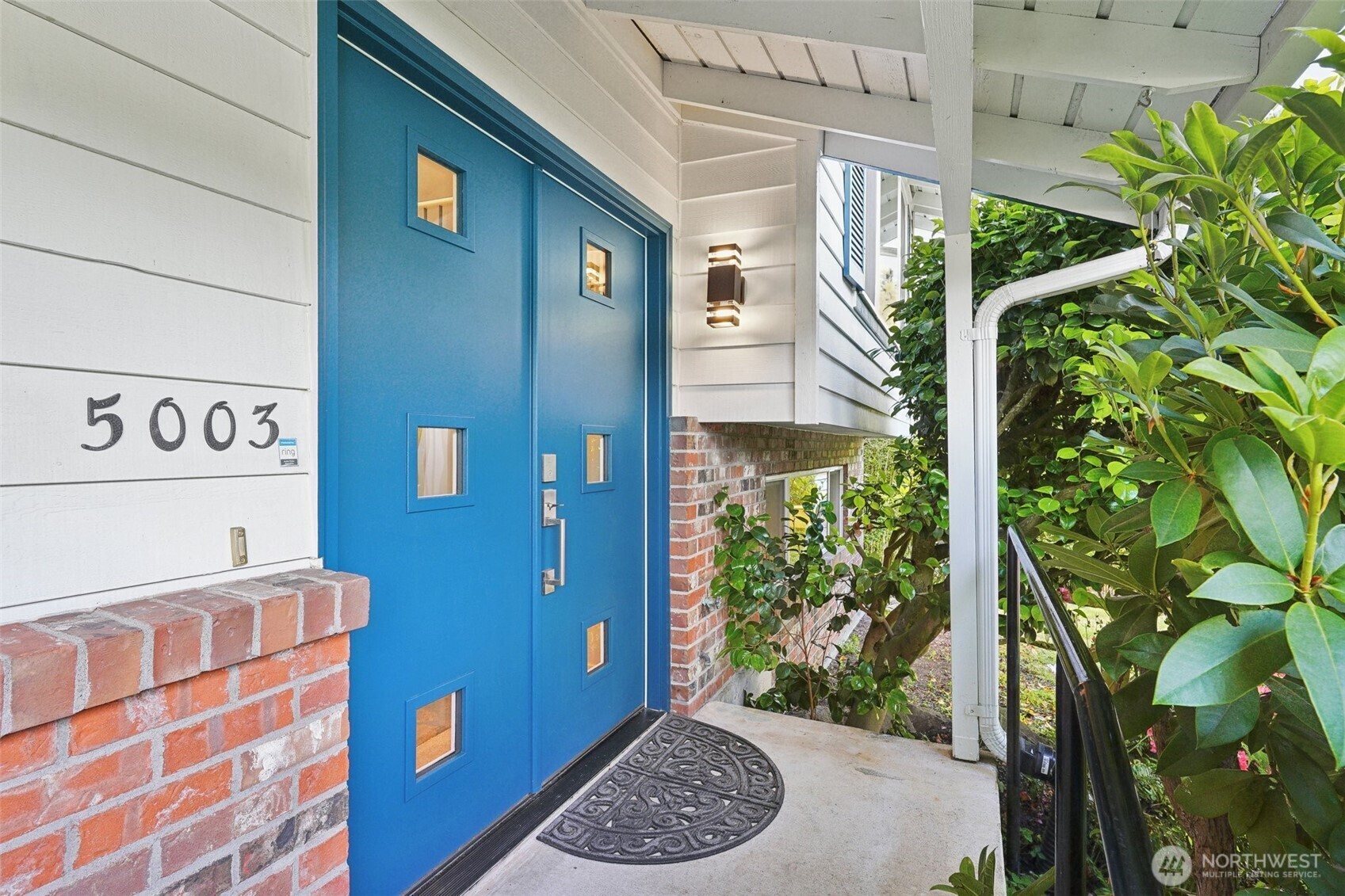 Property Photo: 5003 120th Avenue SE WA 98006