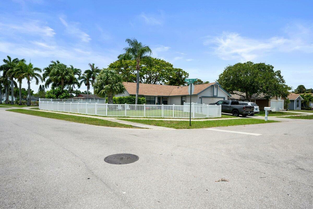 Property Photo: 1756 Banyan Creek Circle N FL 33436