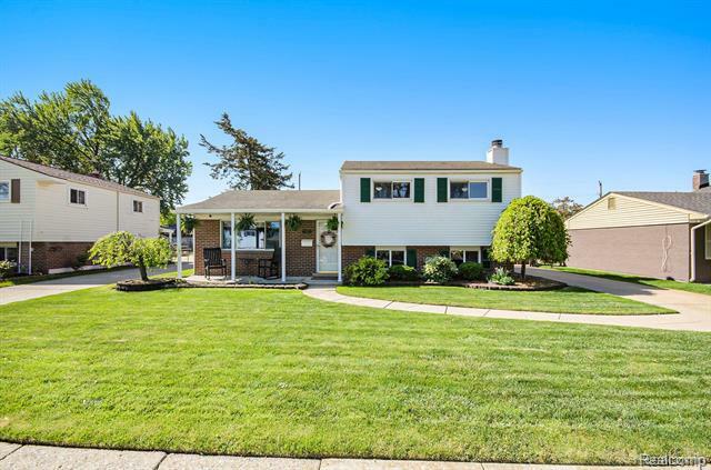 2426 Camel Drive  Sterling Heights MI 48310 photo